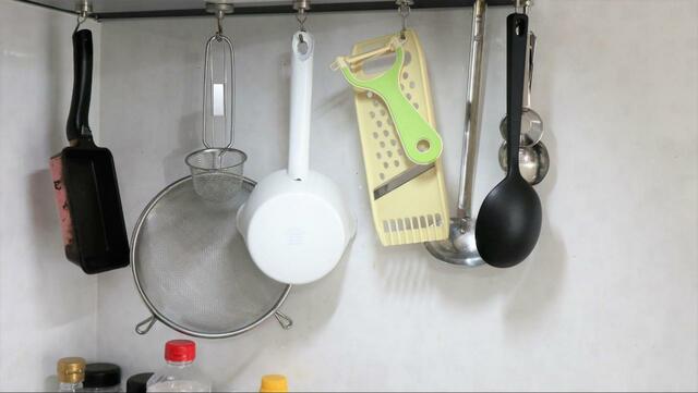 【ダイソー ネオジム磁石フック】可能なものは全部吊り下げます