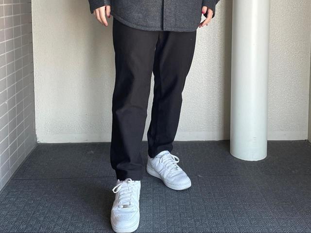 【UNIQLO デニムジャージーパンツ】着痩せできるシルエット