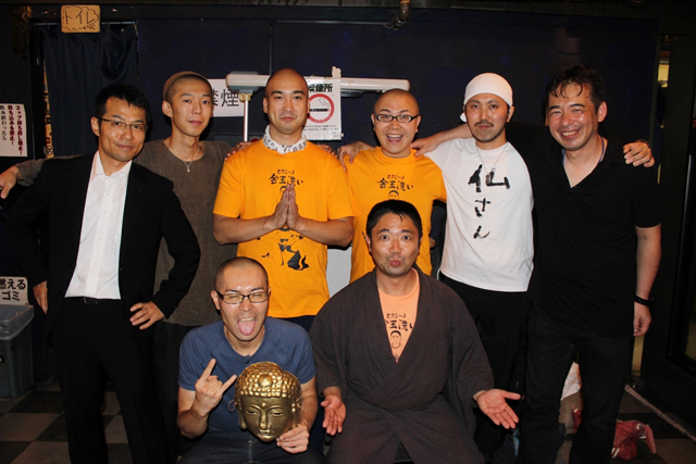 超カオスな対バン「坊主バンドvs.牧師ROCKS」の模様