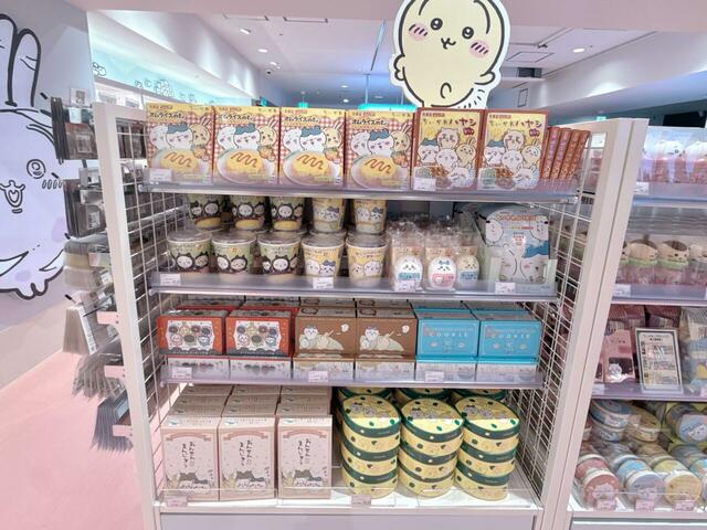 お土産にもぴったりなおs菓子も販売されています!