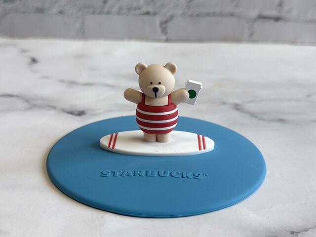 「MARINE LOOK」というテーマらしい配色がかわいい！