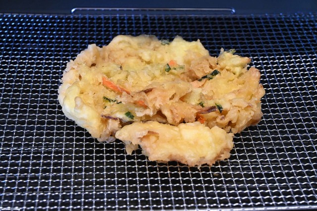 【アラジン グラファイト トースター（正直レビュー）】しっとりとしたコンビニのかき揚げ。どこまで復活するのか…