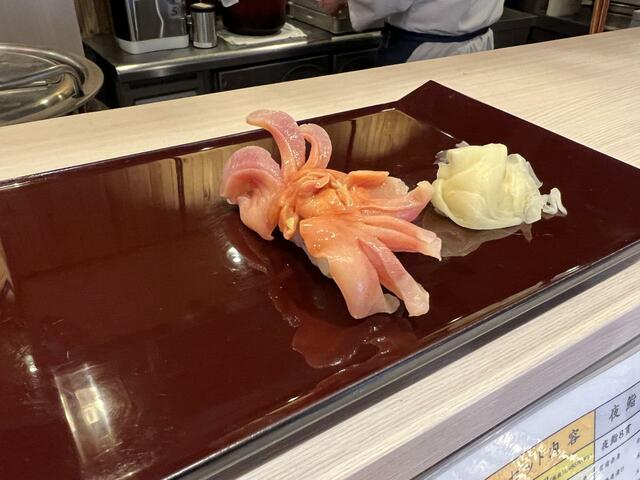 貝も飾り包丁で、綺麗におめかし。全く臭みがありません！