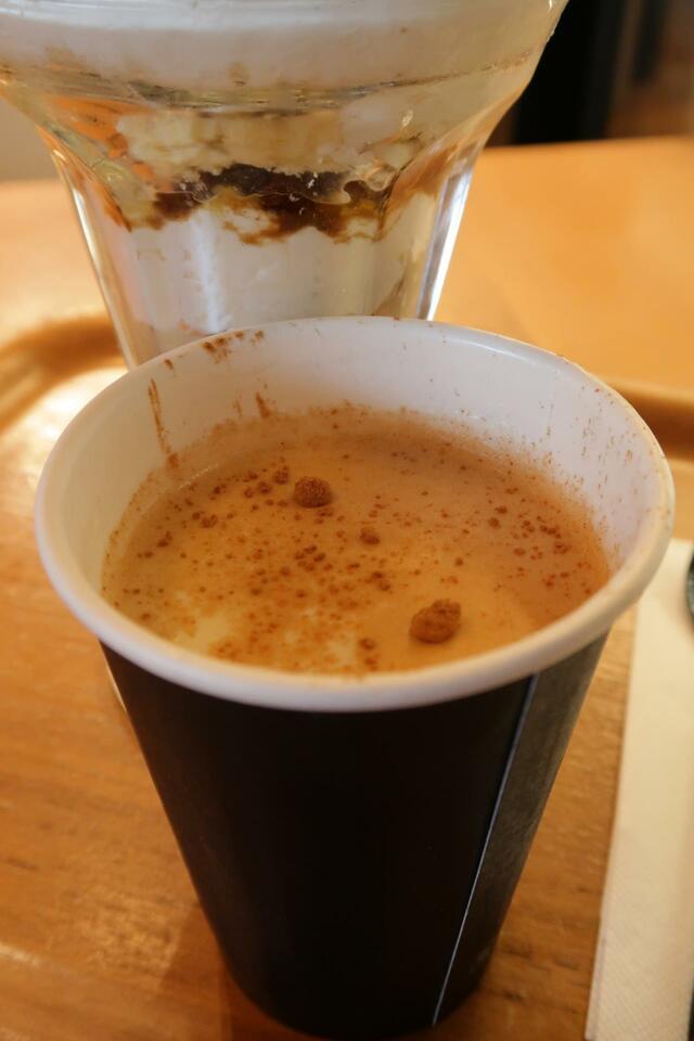 IBARAKI sense 「BARA cafe」「いばらき焼き芋ラテ」(600円) シナモンがアクセント