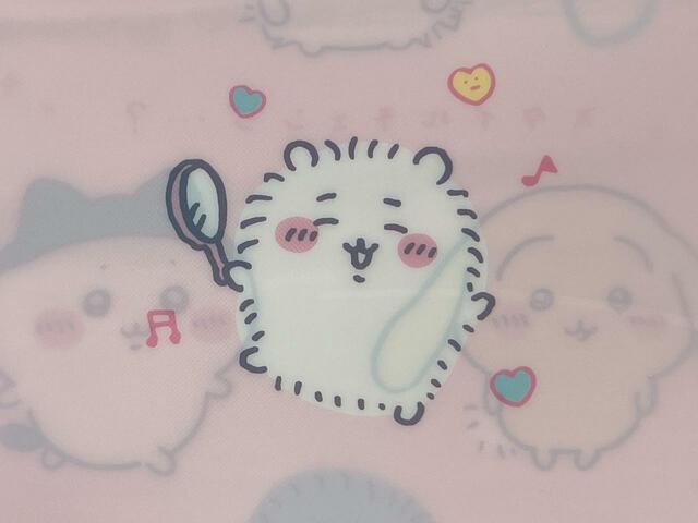 この後の悲劇をまだ知らない、毛量が増えたことを喜んでいるちいかわです