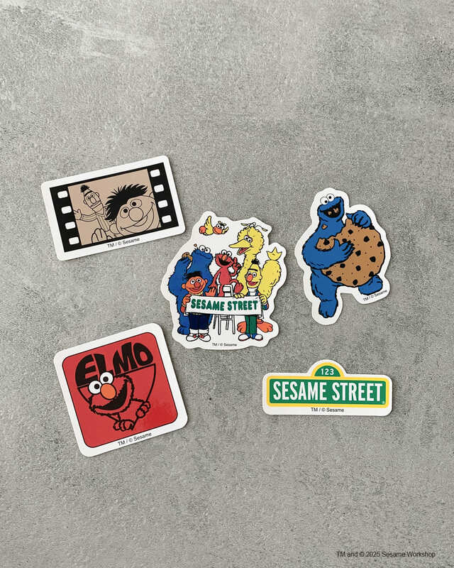 【SM2×セサミストリート】【SESAME STREET meets SM2】「5枚入りステッカーSET」カラー:グリーン、価格:¥1,760/キャラクターモチーフのステッカー
