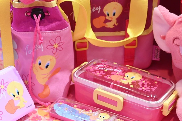 【PLAZA】トゥイーティーのお弁当グッズも