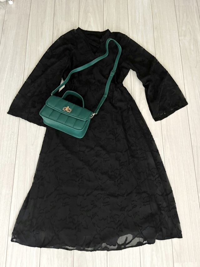 【ファッションセンターしまむら　レディース　キルトバッグ（スザンヌ）】シンプルな服装でも華やかに