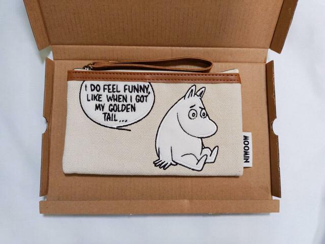 いざ付録のパッケージを開封！【SPRiNG 11月号増刊】付録：MOOMIN（ムーミン）スマホも入る「お財布クラッチバッグ」