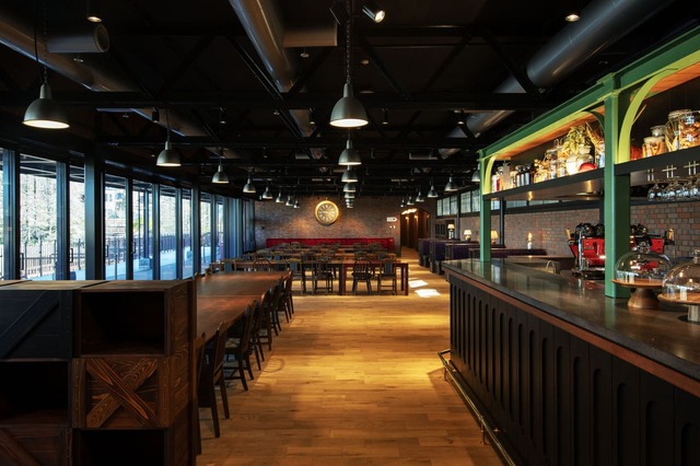 「魔女の谷」空飛ぶオーブン　内観