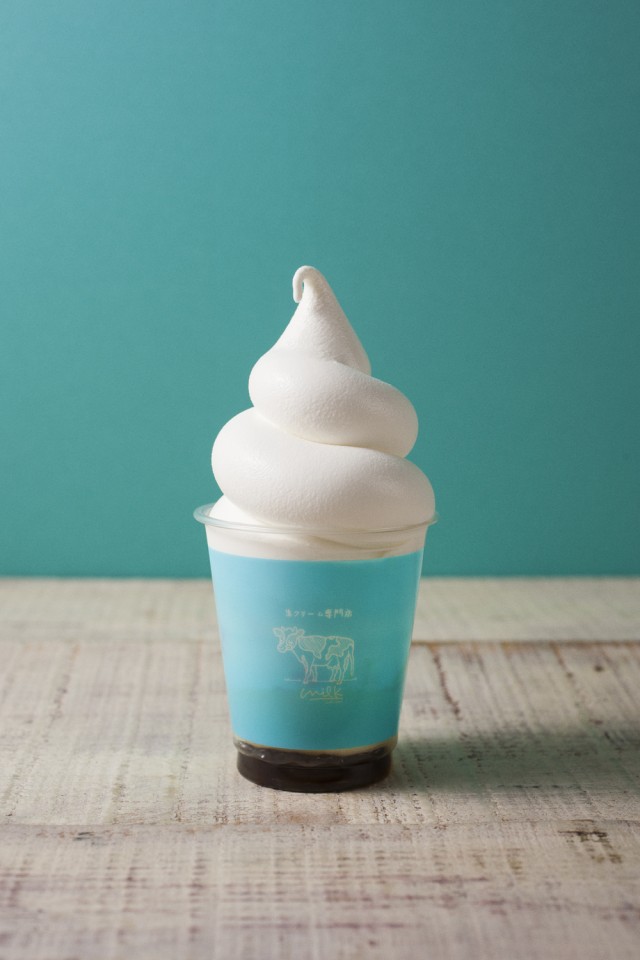 ミルキーパフェ700円