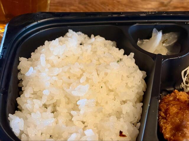 【ガスト ひれかつ弁当】ご飯とひれかつの食べ合わせが最高