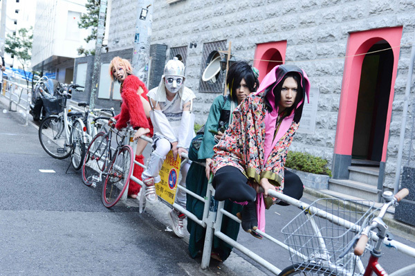 V系】[本人直撃]面白いだけじゃない？ヘンテコバンド・えんそくの真意