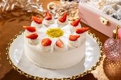 「ストロベリーショートケーキ」<期間:2025年11月6日~12月28日>【【ヒルトン名古屋】贅沢なクリスマススイーツビュッフェ「Holiday Jewel Box」で“ホリデーシーズン”をより華やかに♪】