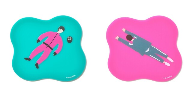「 SQUID GAME アクリルコースター」グリーン／ピンク　各600円（税込）