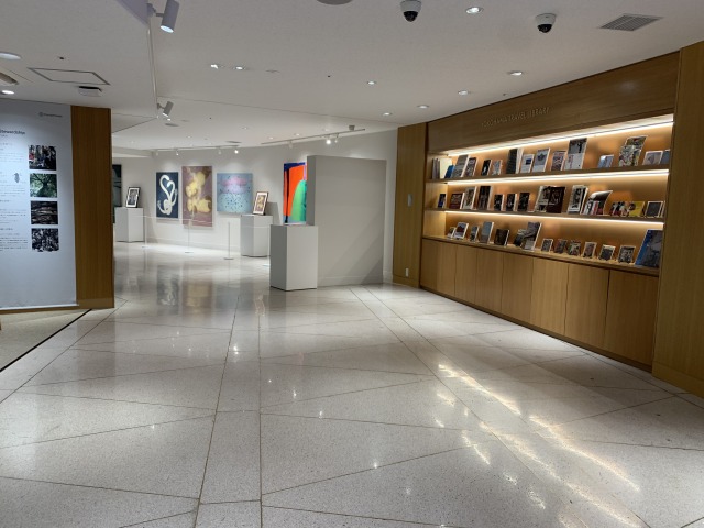 横浜トラベルライブラリー