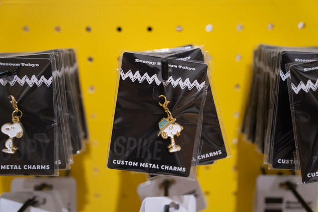 カスタムメタルチャーム 825円