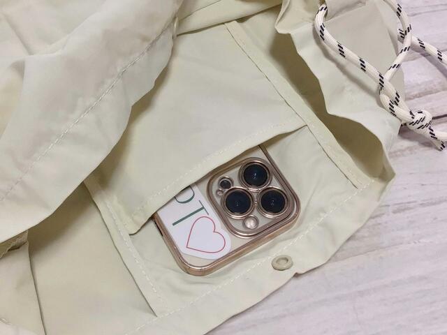 ポケットにスマホを入れてみました♪