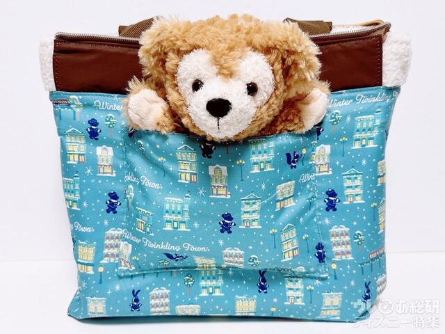 内ポケットは深さ15cm×幅20cm