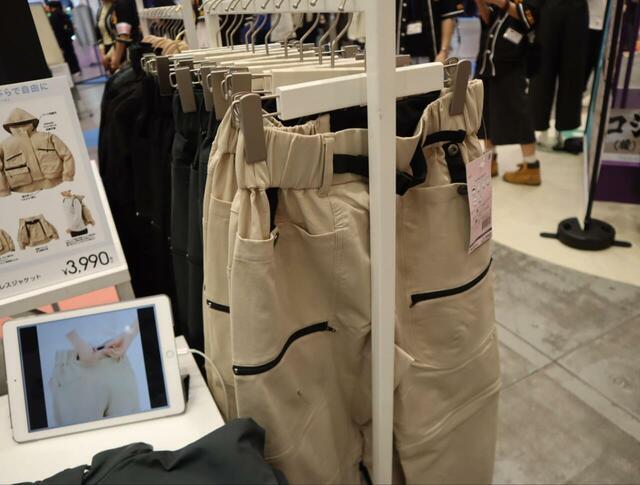 【ワークマン　バッグレスパンツ】「着るカバン」というキャッチフレーズ通り、収納力がハンパない手ぶら仕様のパンツです