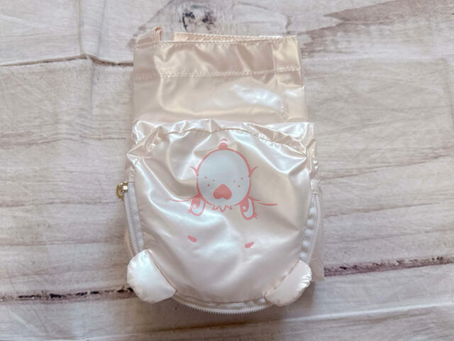 上部の余った部分もたたんで…