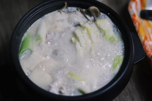 【カルディ】だしが決め手の豆乳鍋つゆのパッケージ／優しい味が嬉しい