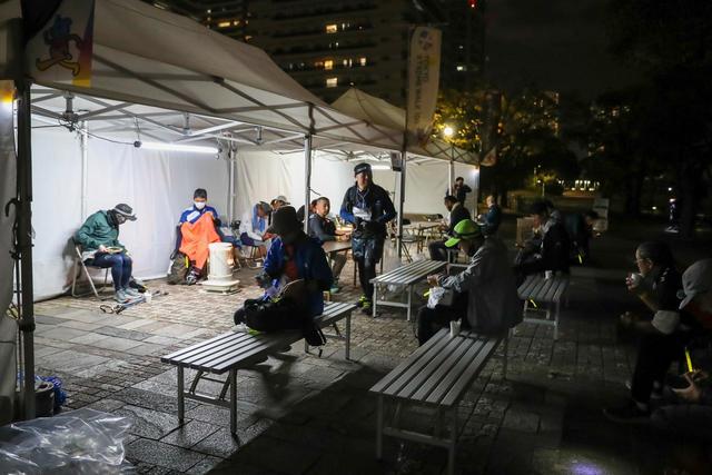 【東京エクストリームウォーク100】過去開催時の第4チェックポイントの様子