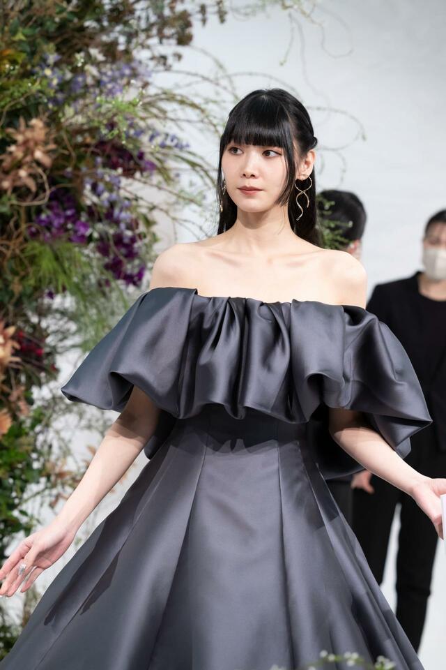 「ST」新作ウェディングドレス