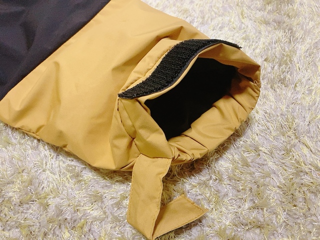 【ワークマン レディース防風撥水ストレッチウォームフーディ】面ファスナーで袖口を絞れます