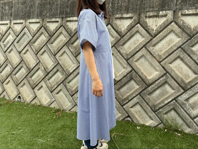【GU　フレアシャツワンピース】気になるお腹回りや腰回り、二の腕などのシルエットもしっかりカバーしてくれます♪