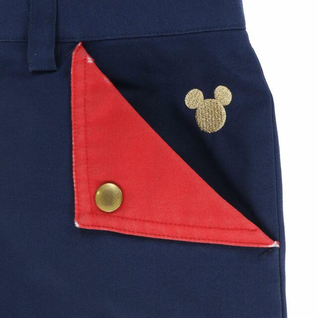 ショルダーバッグ 19,000円｜サイズ：（本体）縦約30×横約18cm、（ストラップ）⾧さ約64～120cm｜東京ディズニーリゾート・サーキュレーティングスマイル｜販売日：2023年6月22日（木）｜販売店舗：東京ディズニーランド「アドベンチャーランド・バザール」、東京ディズニーシー「スチームボート・ミッキーズ」