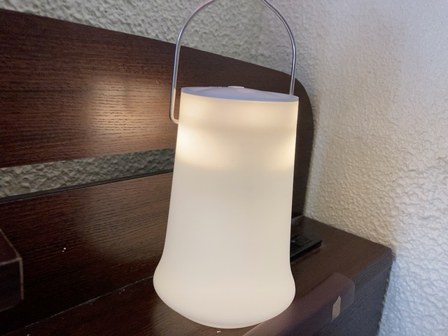 【ニトリ ランタンになるコードレス加湿器】ホワっとした優しいあかり
