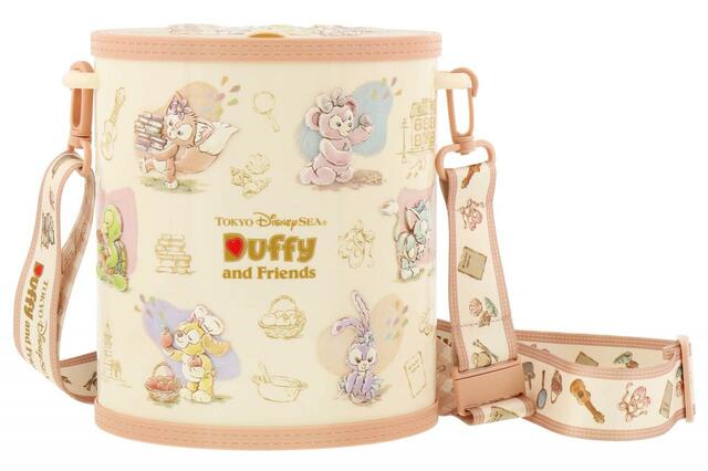 ポップコーン、バケット付き 2,800円｜ダッフィー＆フレンズの「ウェア・スマイルズ・グロウ」スーベニア付きメニュー｜販売店舗：東京ディズニーシー「ポップコーンワゴン」｜発売日：2024年7月1日（月）