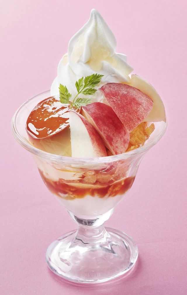 自家製プリンと白桃のサンデー