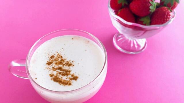 【カルディオリジナル：インスタントストロベリーラテ】ノンカフェインなので、カフェインが苦手な人も楽しめます