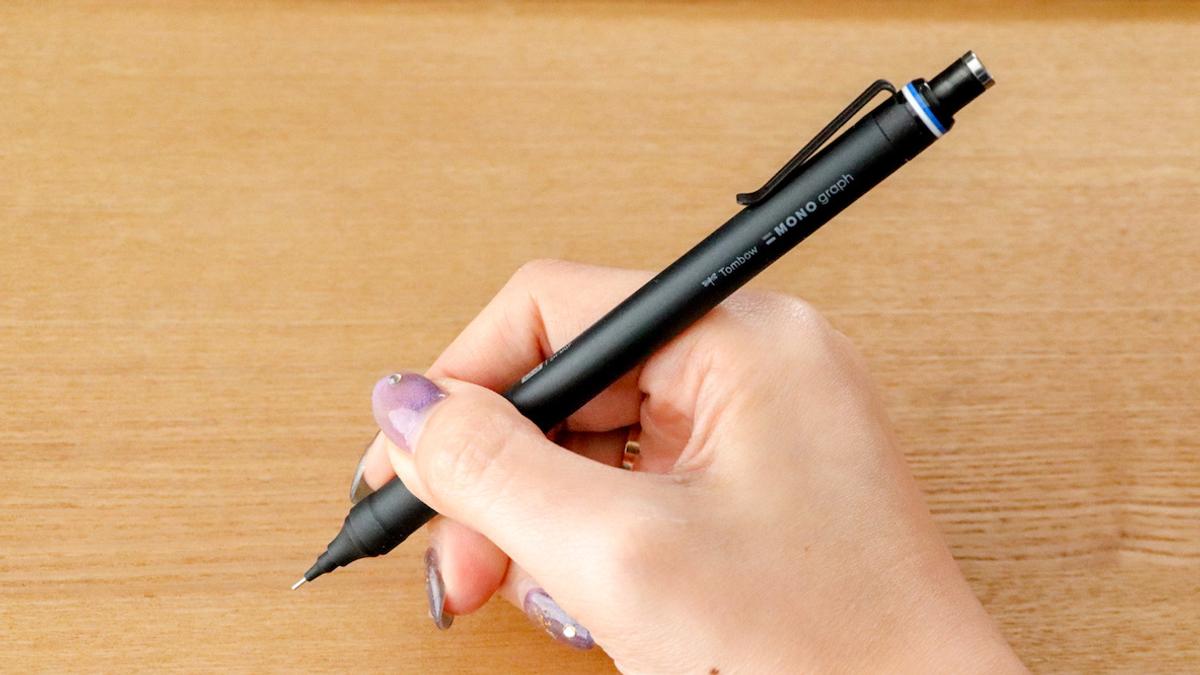手帳と一緒に使いたい。トンボ鉛筆の「狭いスペースにもたくさん書ける 
