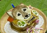【Dog Lab Bubbie Boo 似顔絵ケーキ】中央に似顔絵があってインパクト大!