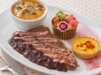 ミニーのステーキプレート｜「センターストリート・コーヒーハウス」