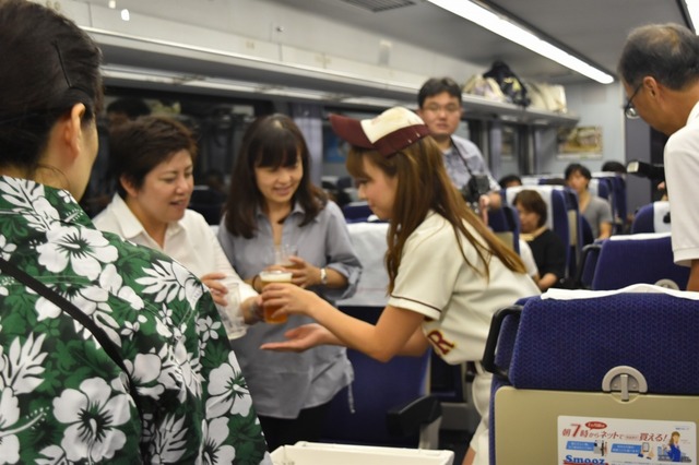 ビールを配るヱビスガール
