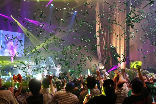 オフィシャルショット