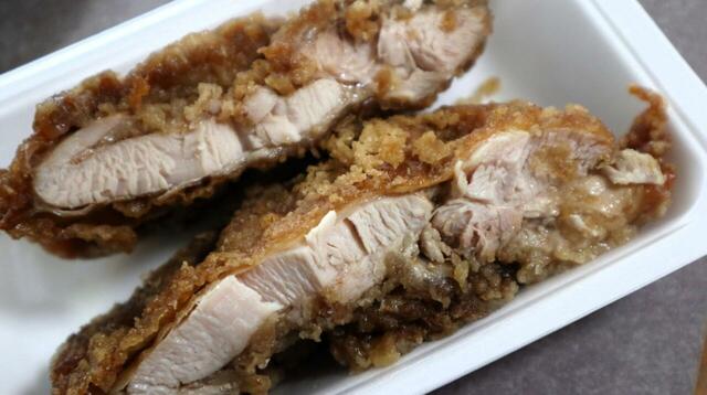 【ラ・ムー 手作り山賊焼き】見た目よりやさしい味で、サクサク&ジューシーです