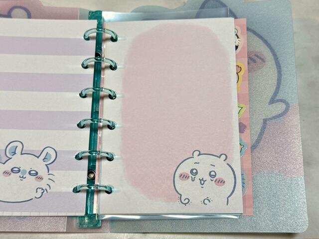 ホッとして涙が出ているちいかわも。守りたくなる表情です！