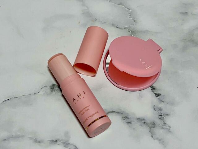 【KAHI PREMIUM BOOK vol.マルチバーム】KAHIらしいピンクにテンションが上がります！