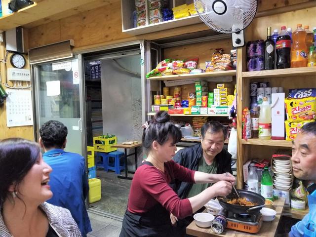 「ヨングァン食品」の店内