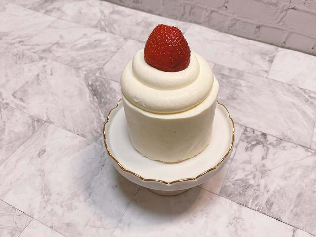 【Francfranc（フランフラン）】パステルスカラップ ミニスタンド ホワイト／税込1,200円