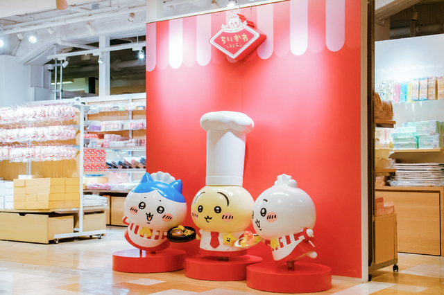 「ちいかわレストラン」のモニュメント