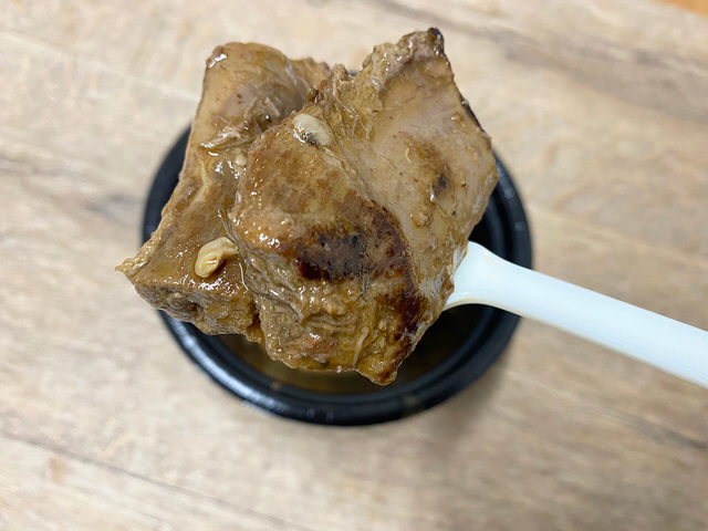 シチュウのタンがとろとろ