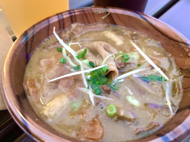 大井競馬場名物「もつ煮」