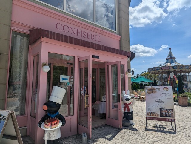 【富士急ハイランド・リサとガスパール タウン】「France Fair」の限定グルメも提供するティーサロン「レレ―ヴ サロン・ド・テ」