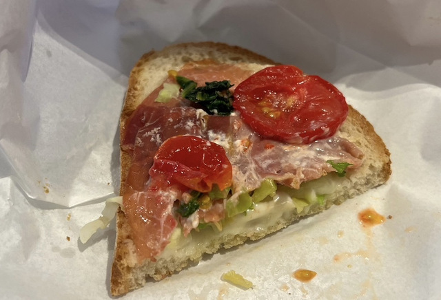 【DEAN & DELUCA】程よく熟したトマトなど様々な食材とモッツアレラチーズの相性は抜群！